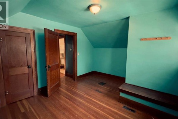 3pc Bathroom - 5115 46 Street, Provost, AB T0B3S0 Photo 5