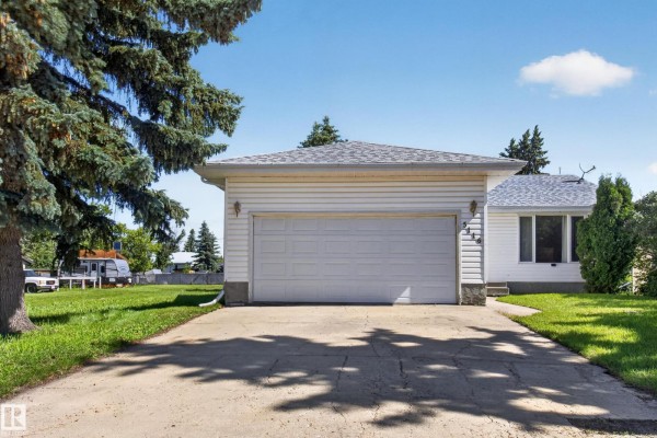 5116 52 Ave, Tofield Photo 5