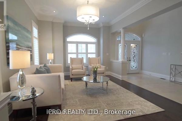 Eating area - 5116 Summersky Court, Mississauga, ON L5M0R3 Photo 4