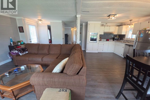 Family room - 5117 43 Street Ne, Chetwynd, BC V0C1J0 Photo 5