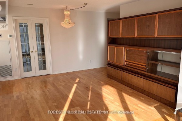 Primary Bedroom - 512 - 130 Pond Drive, Markham, ON L3T7W5 Photo 5
