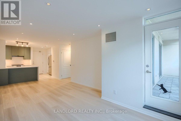 Primary Bedroom - 512 - 1863 Queen Street E, Toronto, ON M4L3Y6 Photo 4