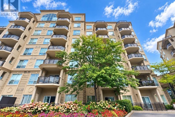 512 - 8 Maison Parc Court, Vaughan
