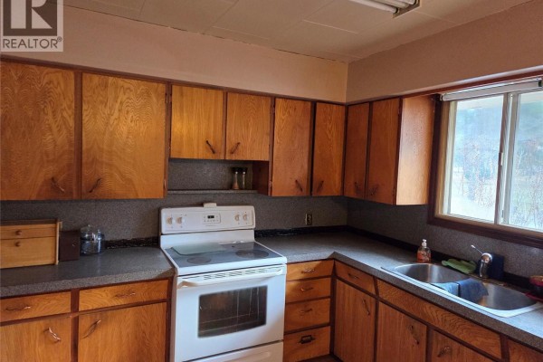 Dining room - 512 12th Avenue, Keremeos, BC V0X1N3 Photo 3