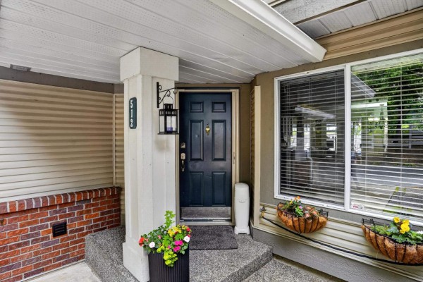 512 13900 Hyland Road, Surrey, BC V3W2C3 Photo 2
