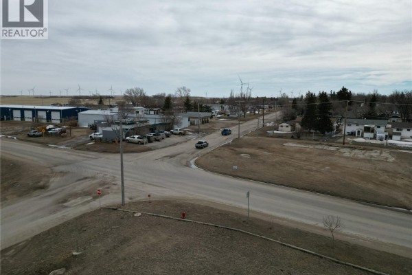 512 1st Avenue E, Assiniboia, SK, photo 3