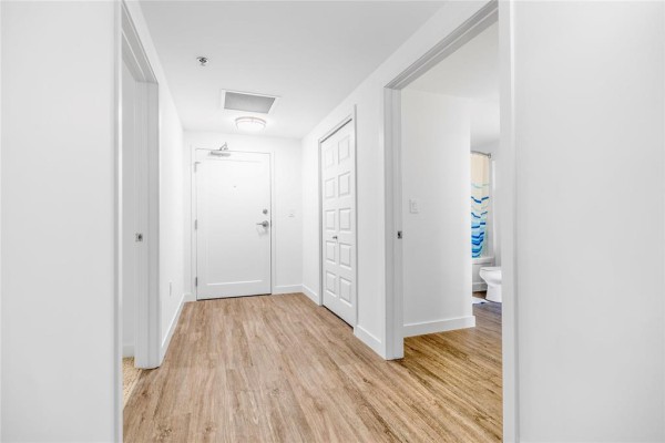 Kitchen - 512 300 Centre Street, Winnipeg, MB R3Y2A1 Photo 4