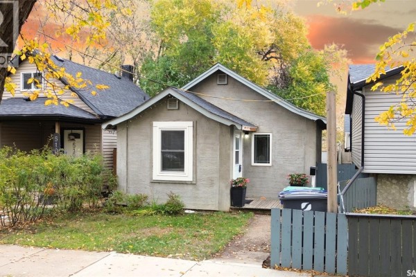 512 J Avenue S, Saskatoon