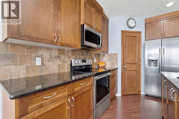 3pc Bathroom - 512 Panatella Square Nw, Calgary, AB T3K0T5 Photo 5