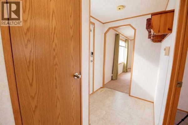 Dining room - 512 Porter Street, Coaldale, AB T1M0B1 Photo 5