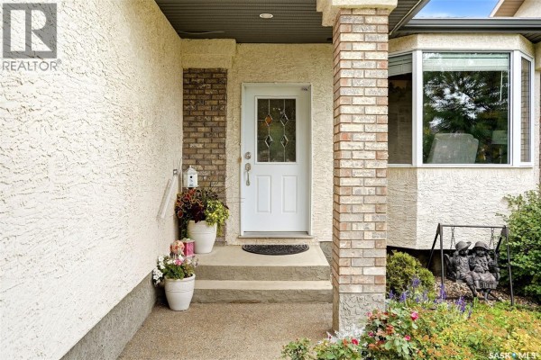 Living room - 5120 Holash Way, Regina, SK S4X4M3 Photo 3