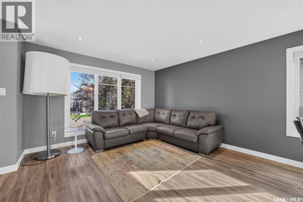 2pc Bathroom - 5121 Campling Avenue, Regina, SK S4W0L6 Photo 5