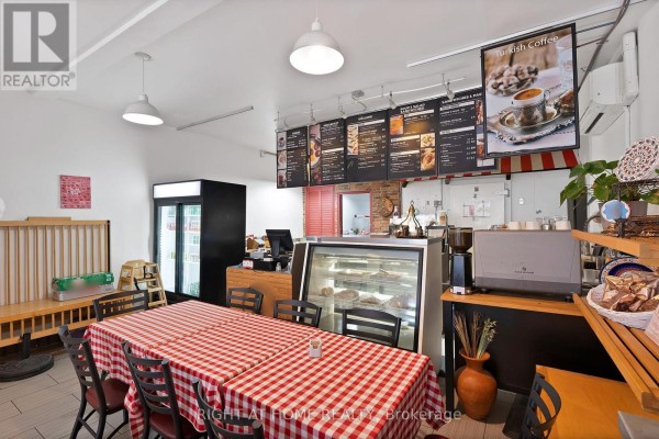 5122 Dundas Street W, Toronto, ON M9A1C2 Photo 5