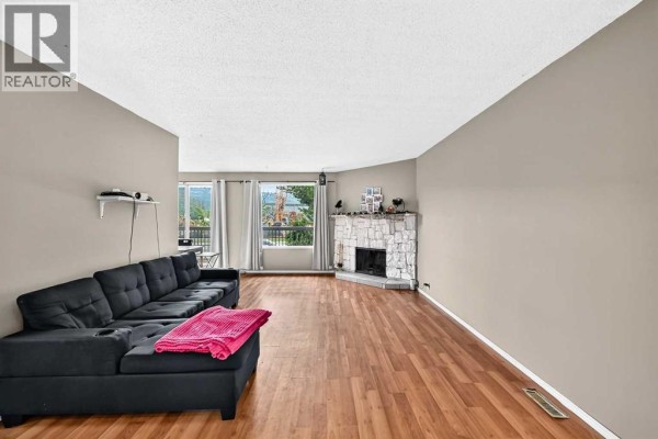 Bedroom - 5126 Bowness Road Nw, Calgary, AB T3B0C2 Photo 3