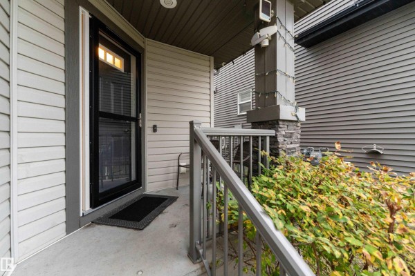 Kitchen - 5128 20 Av Sw, Edmonton, AB T6X1V6 Photo 3