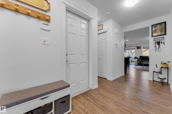 Bedroom 2 - 5128 20 Av Sw, Edmonton, AB T6X1V6 Photo 5