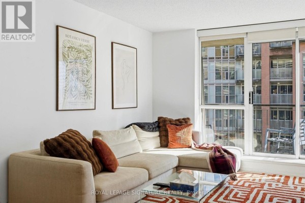 Bedroom - 513 - 1000 King Street W, Toronto, ON M6K3N1 Photo 4