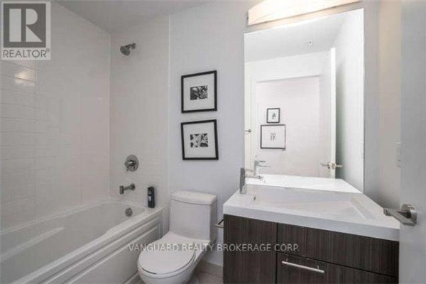 Primary Bedroom - 513 - 199 Richmond Street W, Toronto, ON M5V0H4 Photo 4