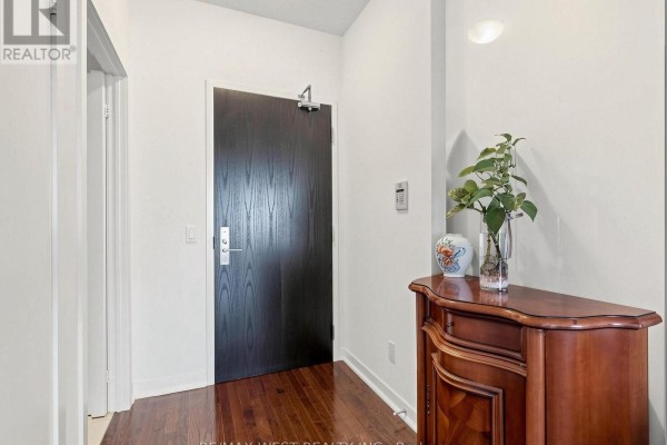 Bedroom 2 - 513 - 770 Bay Street, Toronto, ON M5G0A6 Photo 5