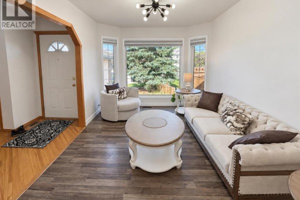 Office - 513 Sierra Madre Court Sw, Calgary, AB T3H3H5 Photo 4