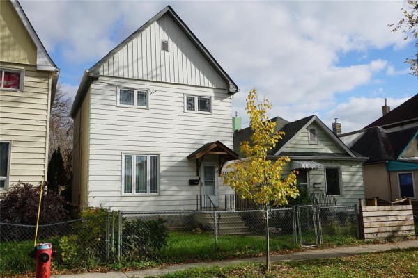 Kitchen - 513 Simcoe Street, Winnipeg, MB R3G1W4 Photo 2