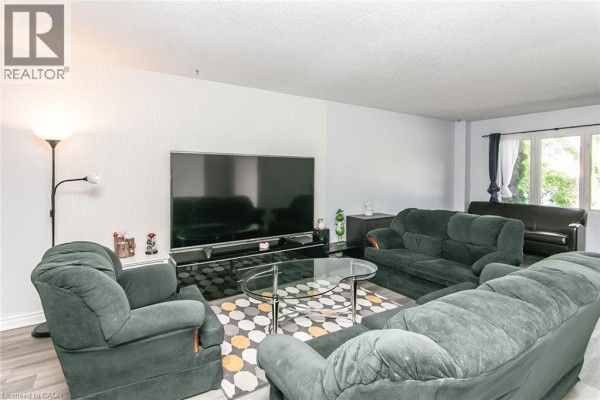 4pc Bathroom - 513 Weber St N Unit# C, Waterloo, ON N2L4G1 Photo 4