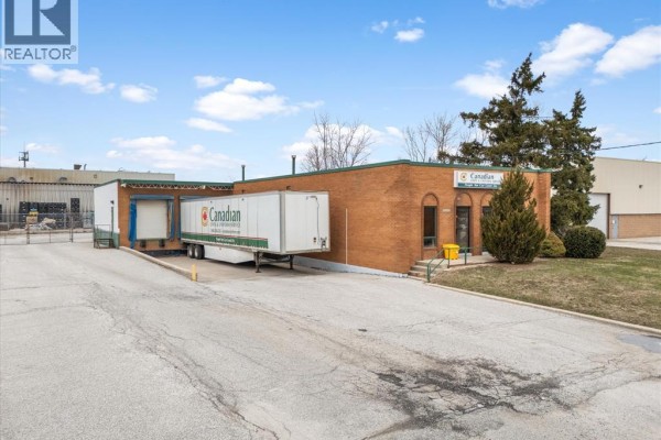 5135 Halford Drive, Oldcastle, ON N9A6J3 Photo 4