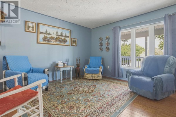 Bedroom 2 - 5136 Marshall Road, Niagara Falls, ON L2E6S6 Photo 5