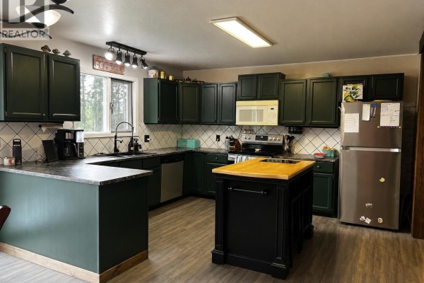 Foyer - 5137 Carmen Hill Road, Vanderhoof, BC V0J3A1 Photo 4