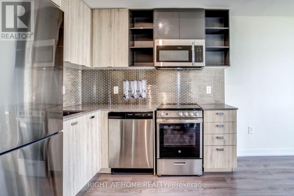 514 - 10 De Boers Drive, Toronto, ON M3J0L6 Photo 4