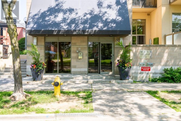 514 - 4 Elsinore Path, Toronto, ON, photo 2
