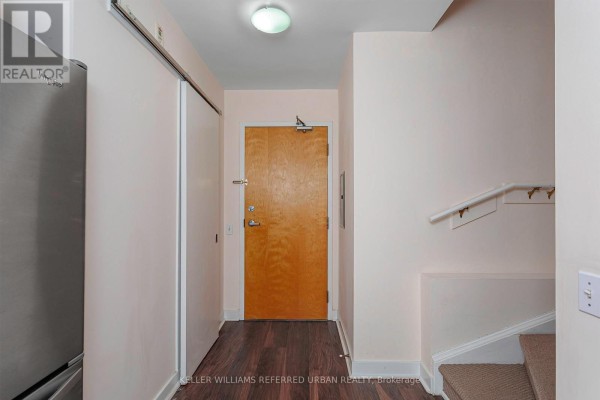 Partial bathroom - 514 - 77 Lombard Street, Toronto, ON M5C3E1 Photo 5
