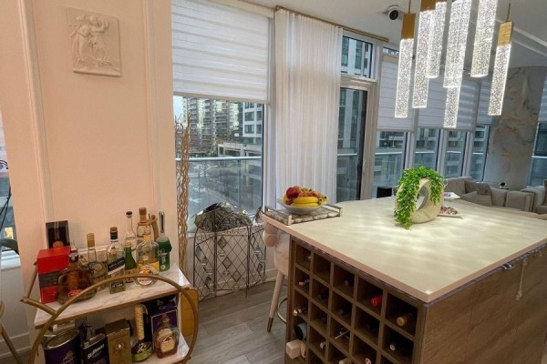 Kitchen - 514 - 99 Broadway Avenue, Toronto, ON M4P0E3 Photo 2