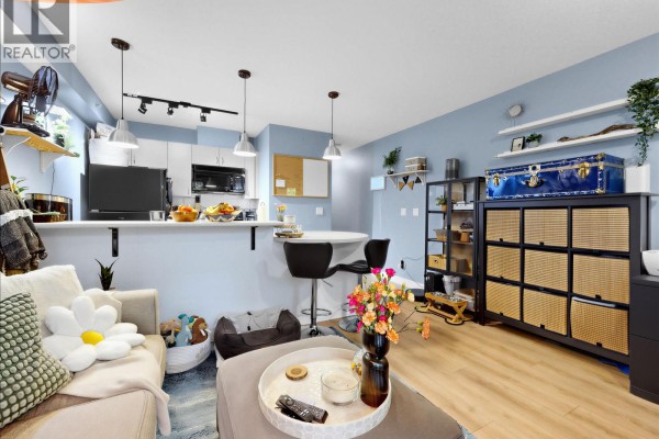 514 528 Rochester Avenue, Coquitlam, BC V3K7A5 Photo 4