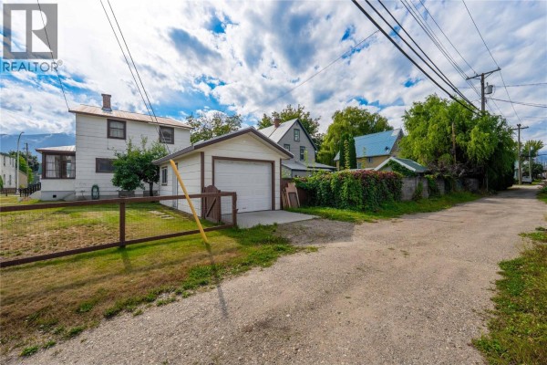 Other - 514 Fourth Street E, Revelstoke, BC V0E2S0 Photo 2