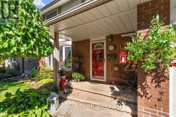 Living room - 514 Oakwood Avenue, Oshawa, ON L1G2R2 Photo 4