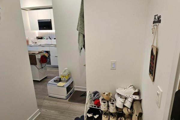 Den - 515 - 1 Fairview Road E, Mississauga, ON L5A0B4 Photo 5