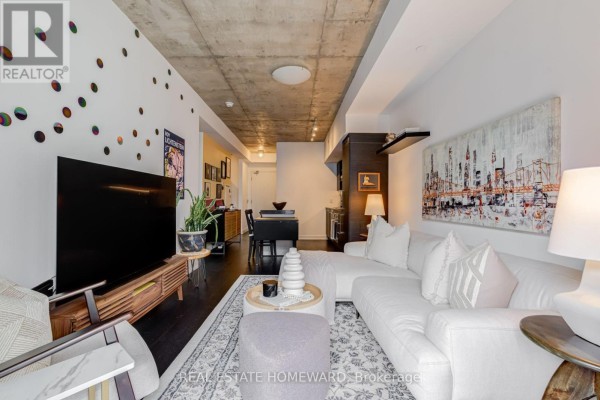 Living room - 515 - 1030 King Street W, Toronto, ON M6K3N3 Photo 4