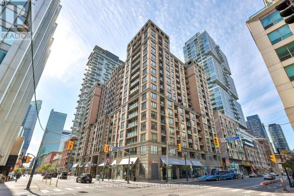 Kitchen - 515 - 140 Simcoe Street, Toronto, ON M5H4E9 Photo 3