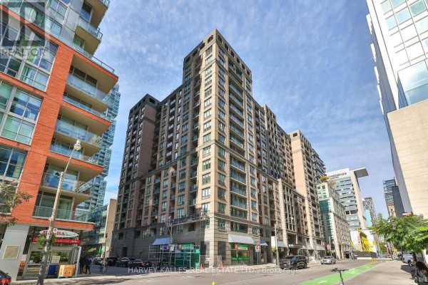Den - 515 - 140 Simcoe Street, Toronto, ON M5H4E9 Photo 4