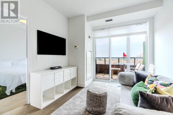 Living room - 515 - 20 Shore Breeze Drive, Toronto, ON M8V1A1 Photo 3