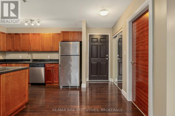 Den - 515 - 539 Armstrong Road, Kingston, ON K7M0C6 Photo 4