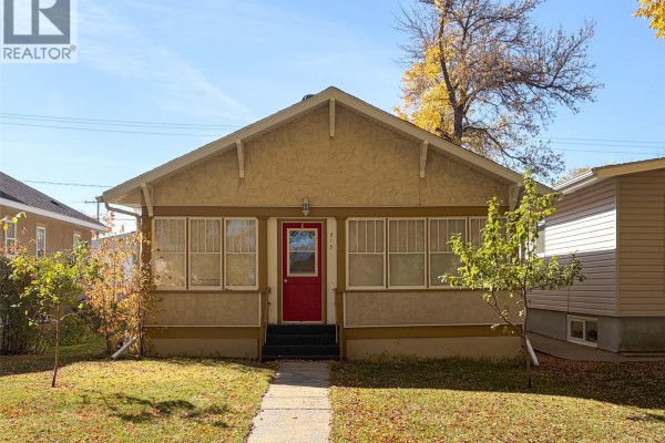 515 1st Street E, Shaunavon, SK, photo 2
