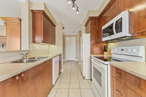 Living room - 515 Boul. De La Gappe, #506, Gatineau, QC J8T8R8 Photo 5