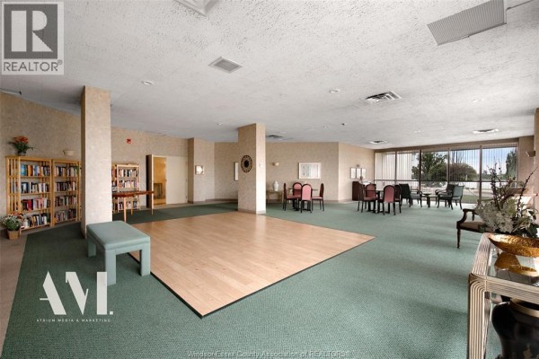 Living room/Dining room - 5151 Riverside Drive E, Windsor, ON N8S4R5 Photo 4