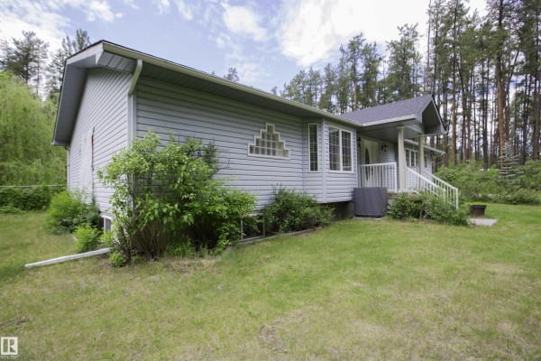 Kitchen - 51515 Rge Road 32 A, Rural Parkland County, AB T0E0N0 Photo 3