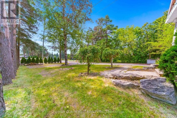 5154 Aurora Road, Whitchurch Stouffville, ON L4A7X4 Photo 4