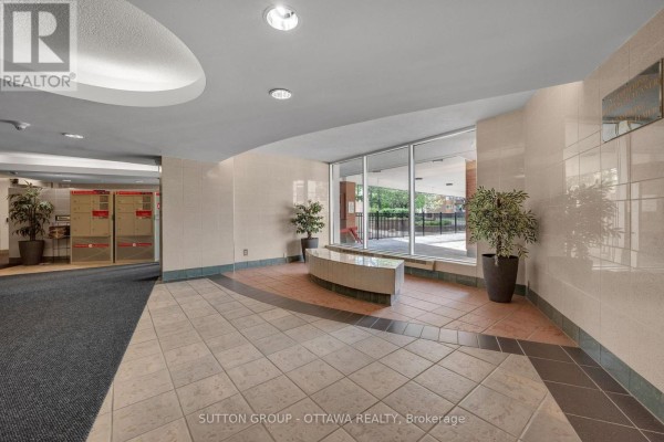 516 - 2000 Jasmine Crescent, Ottawa, ON, photo 2