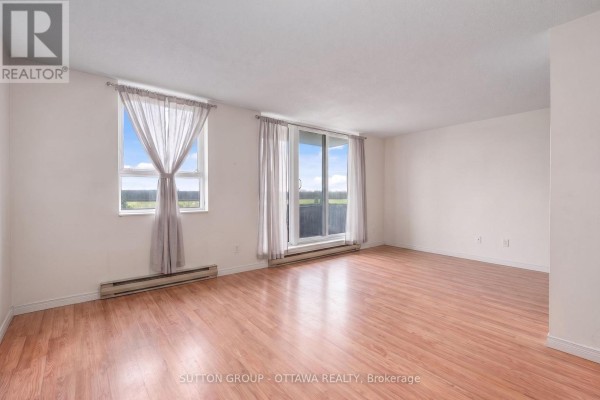 516 - 2000 Jasmine Crescent, Ottawa, ON, photo 3