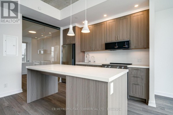 516 - 2946 Dundas Street West Street W, Toronto, ON M6P1Y8 Photo 5